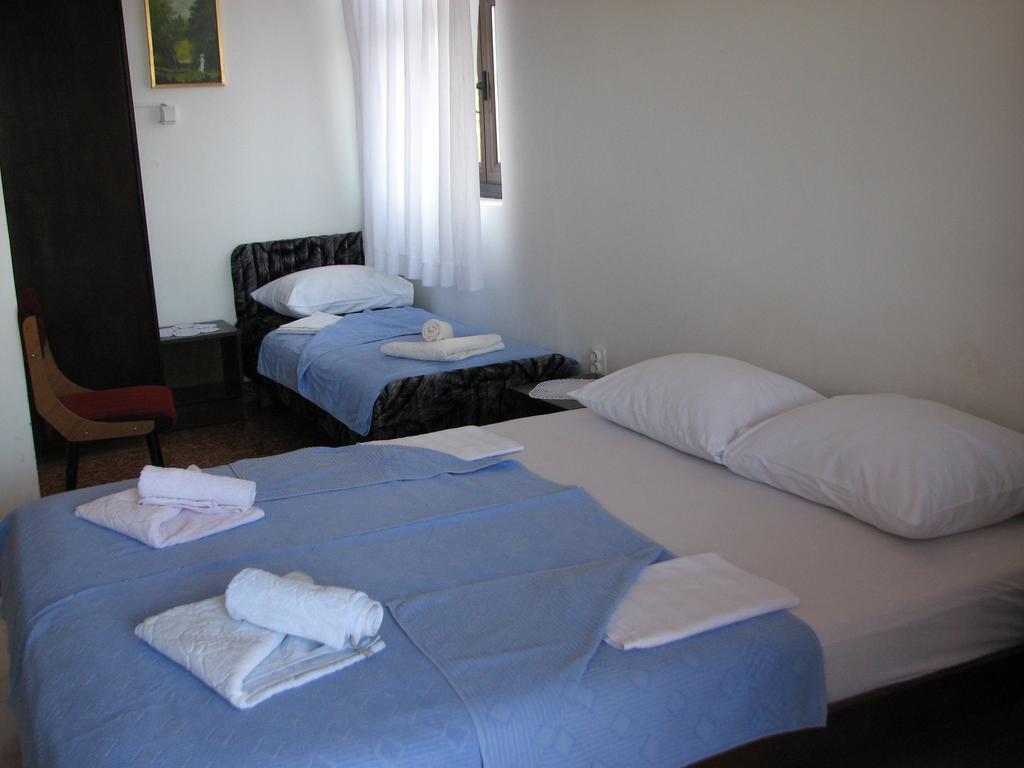Guest House Ivo Jovanovic Sveti Stefan Phòng bức ảnh